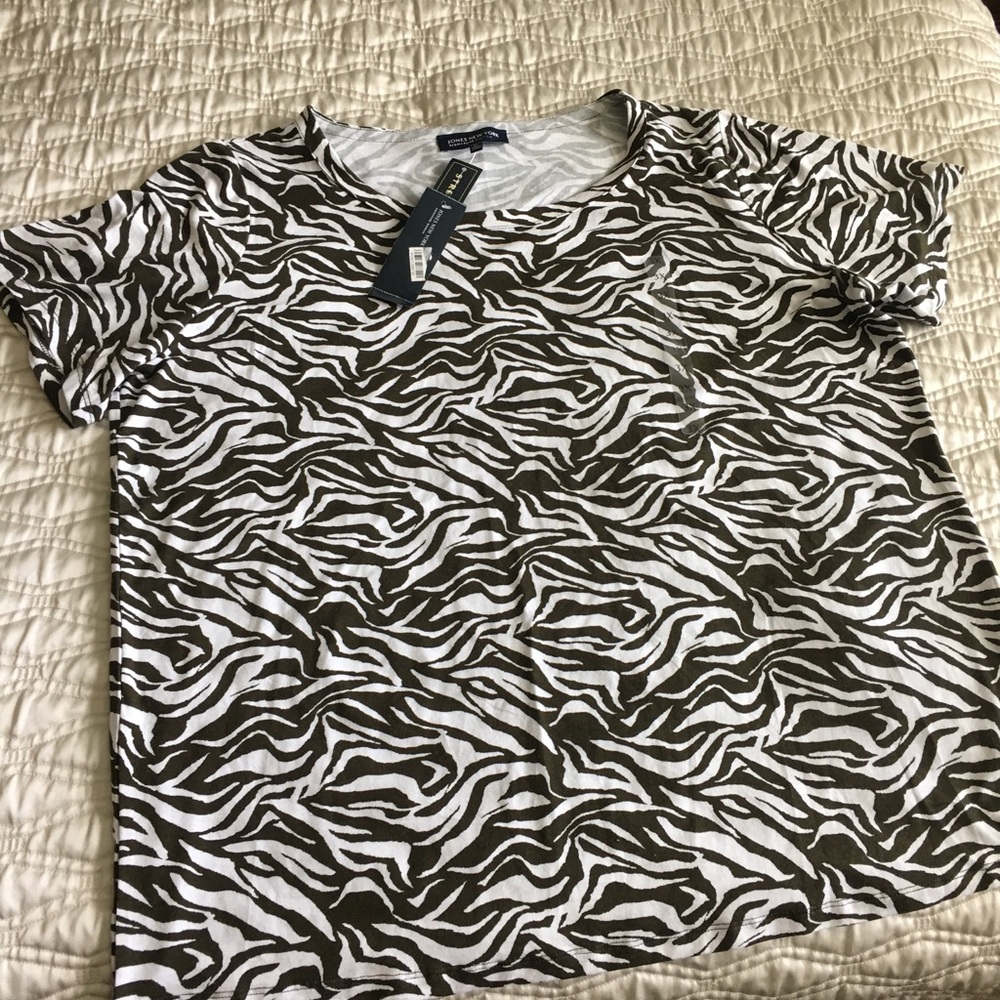 Jones NY woman’s plus size 2x dark Olive white top